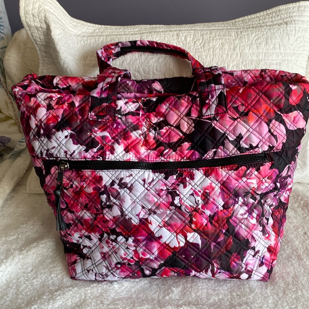 Large Sondra Roberts Squared NWOT Quilted Tote